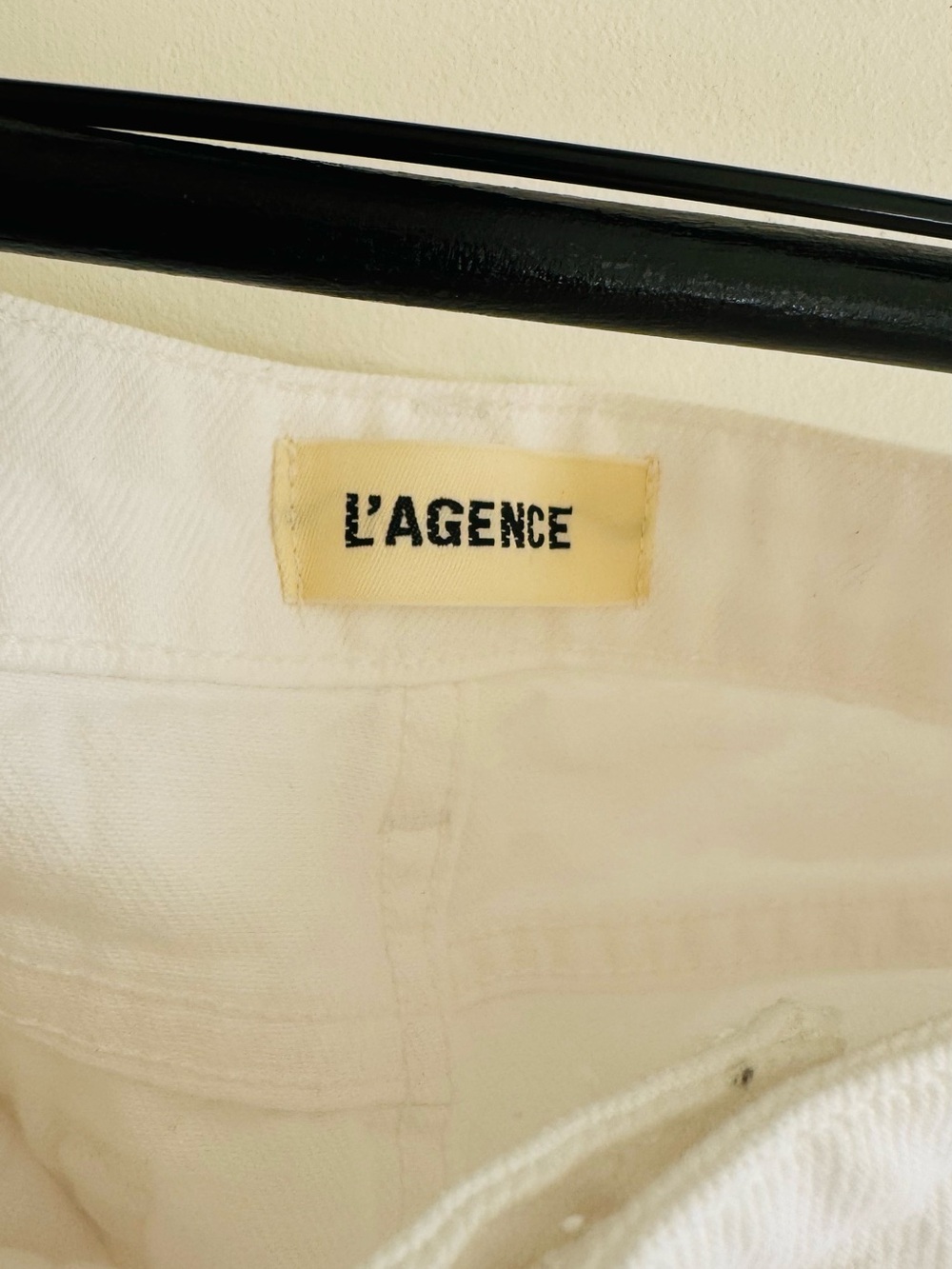 L'AGENCE White Men's Denim Shorts - Clean Front Skirt Style - Picture 3 of 5